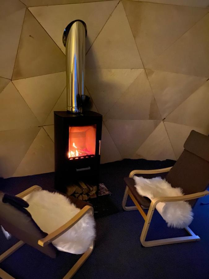 Aurora Igloo Fireplace-Heated Tents In A Secret Forest With Private Jacuzzi And Shared Sauna Bathroom And Dog Friendly Rovaniemi Ngoại thất bức ảnh