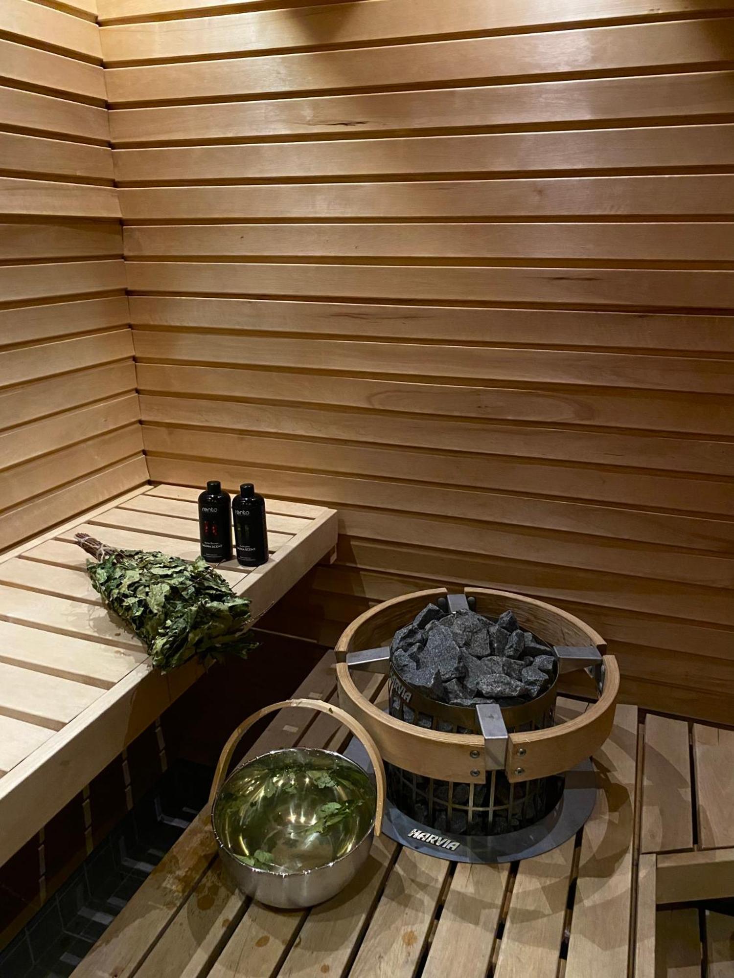 Aurora Igloo Fireplace-Heated Tents In A Secret Forest With Private Jacuzzi And Shared Sauna Bathroom And Dog Friendly Rovaniemi Ngoại thất bức ảnh